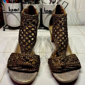 Donald Pliner Sandals